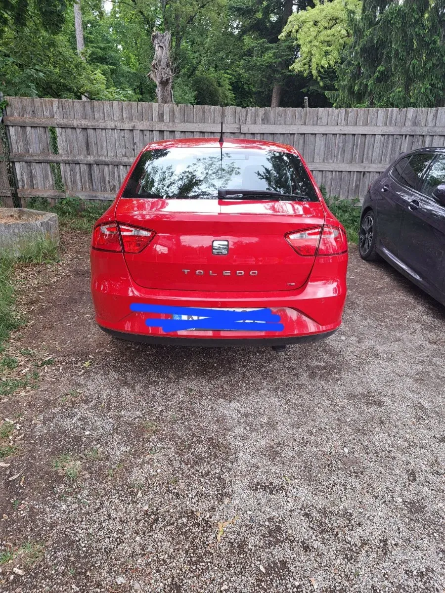 Seat Toledo 2013 photo 2
