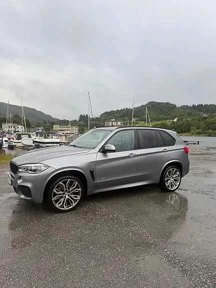 BMW X5 2015 photo 2