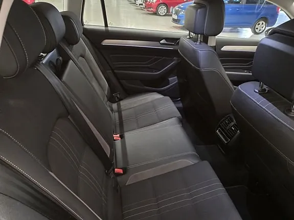Volkswagen Passat Alltrack 2022 photo 5