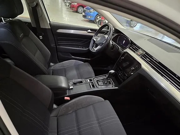 Volkswagen Passat Alltrack 2022 photo 4