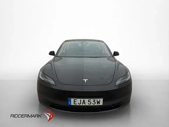 Tesla Model 3 2024 photo 3