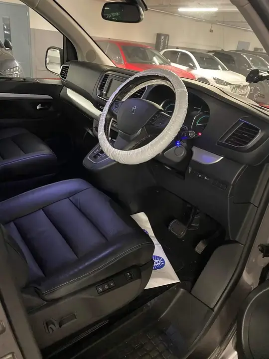 Peugeot E-Traveller 2024 photo 5