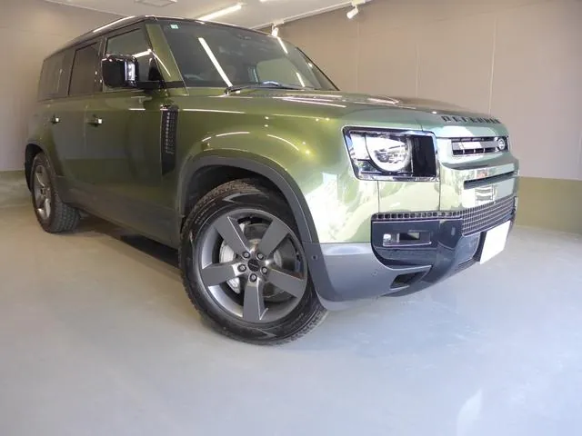 Land Rover Defender 110
