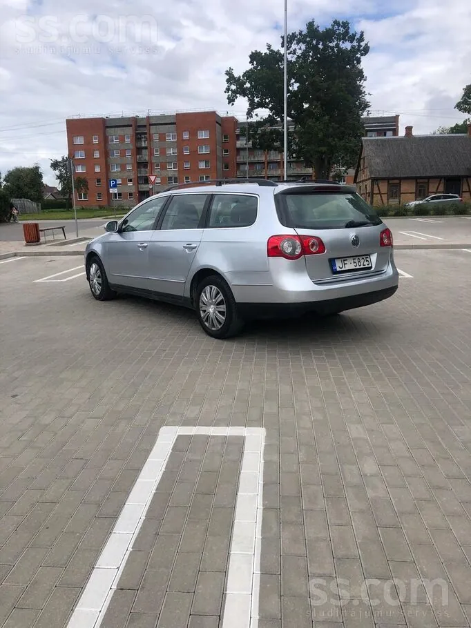 Volkswagen Passat 2009 photo 3