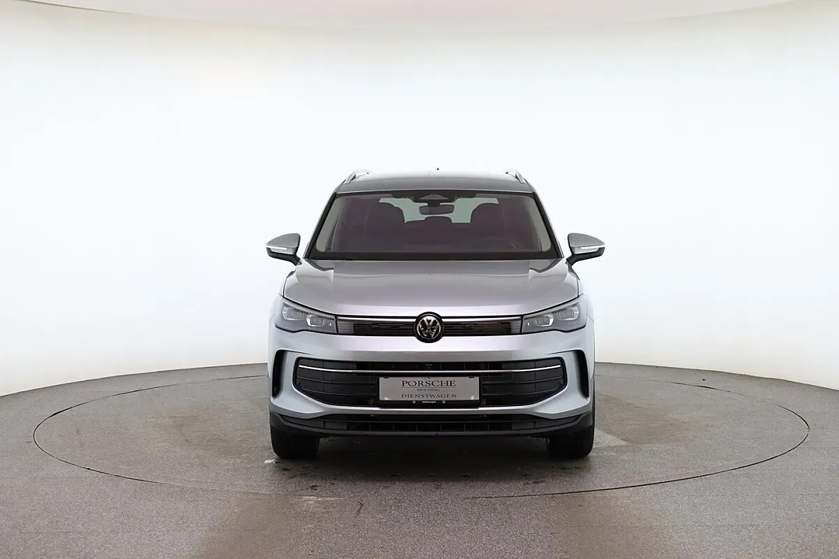 Volkswagen Tiguan 2026 photo 2