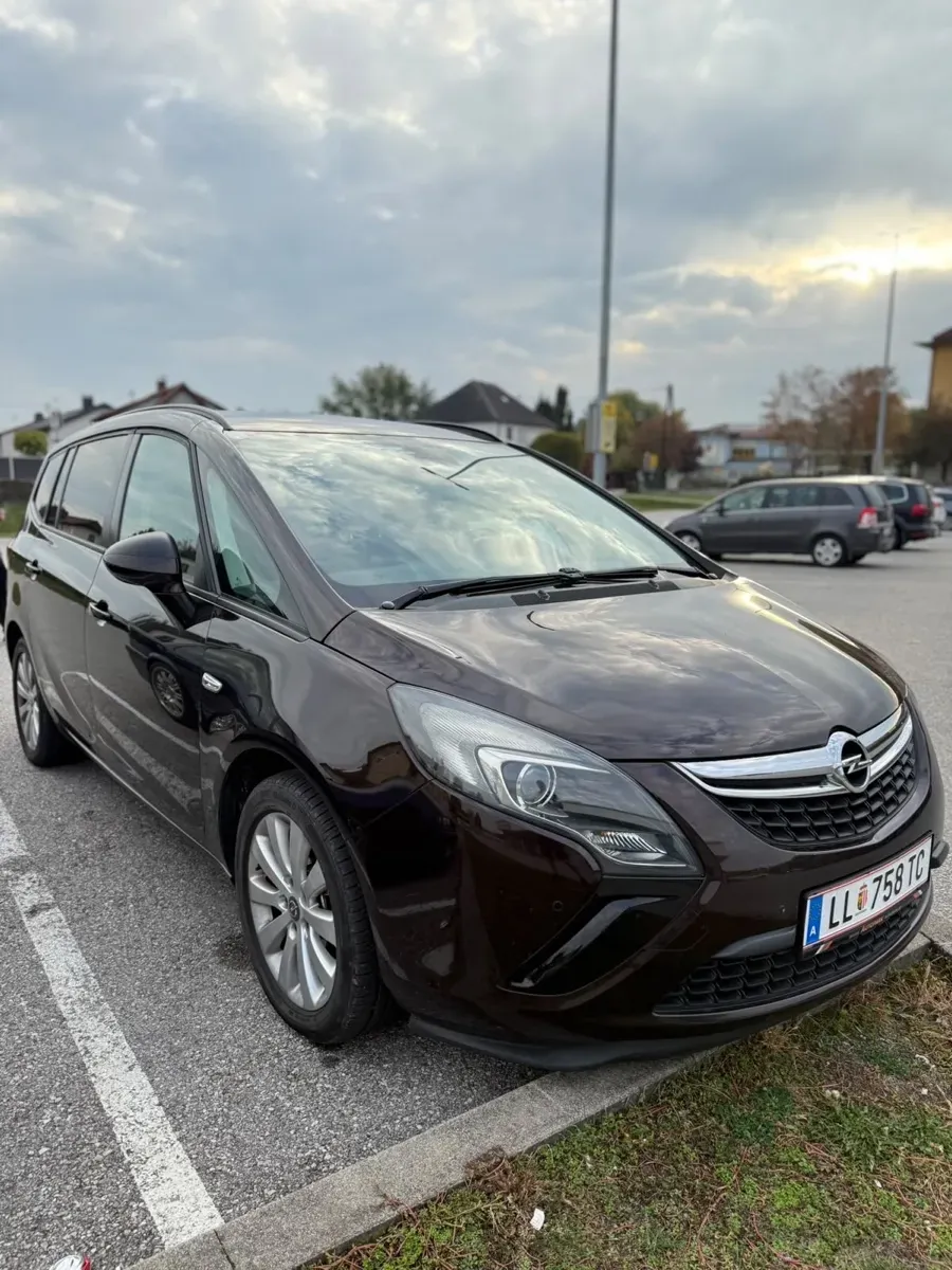 Opel Zafira Tourer 2014 photo 2