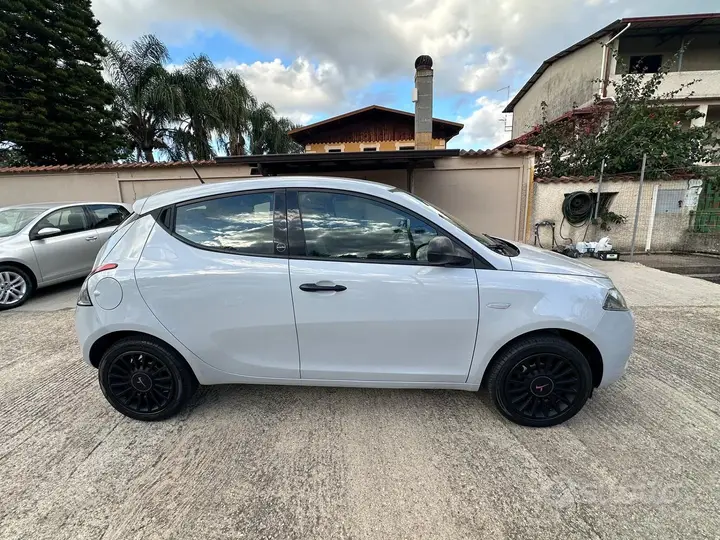 Lancia Ypsilon 2021 photo 5