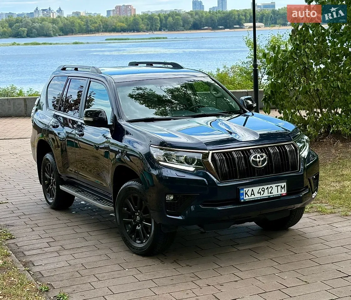 Toyota Land Cruiser Prado 2022 photo 2