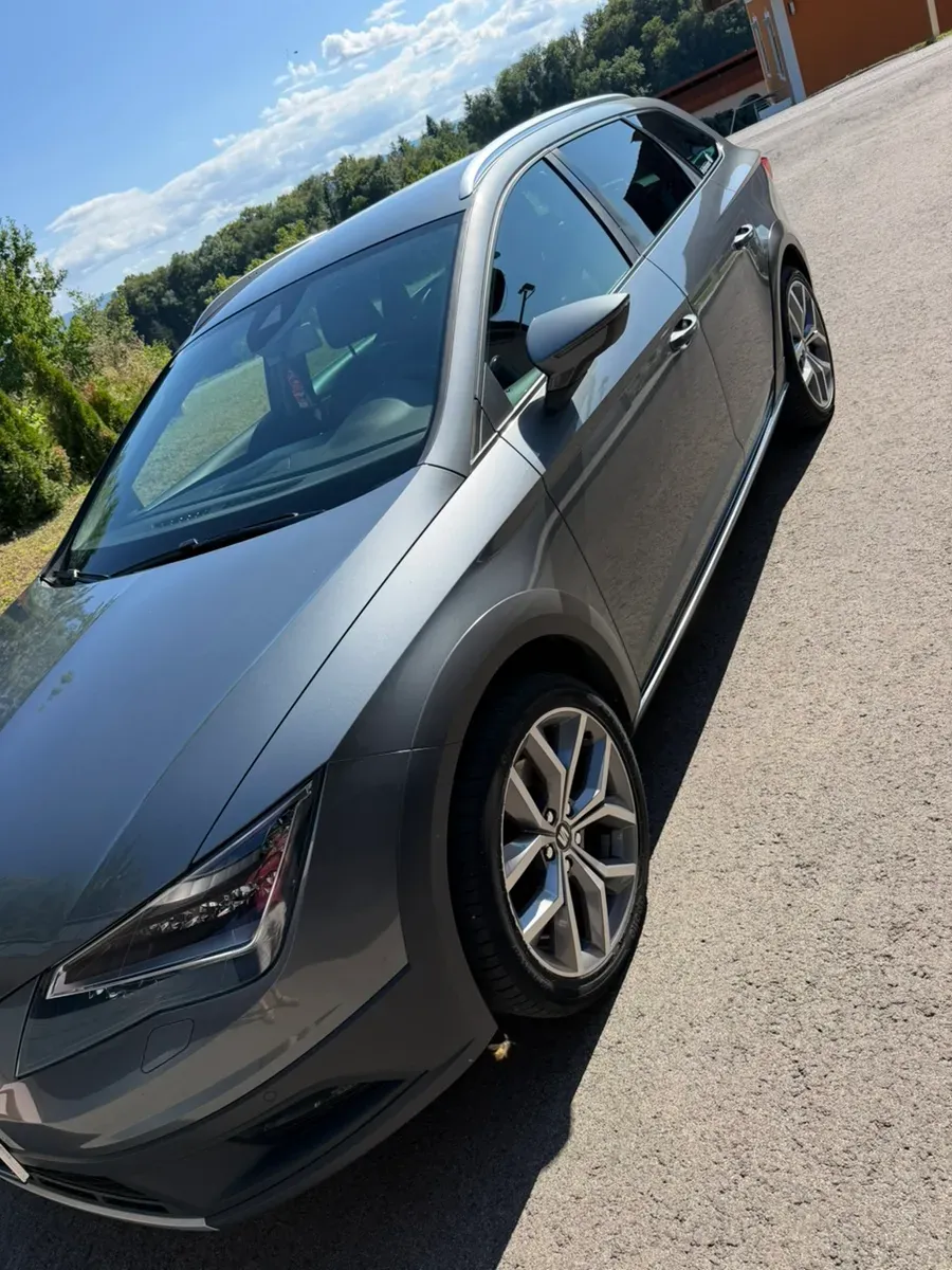 Seat Leon 2015 photo 2
