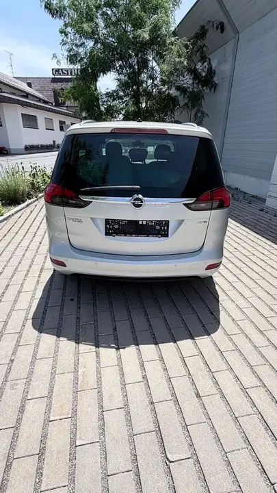 Opel Zafira Tourer 2012 photo 2