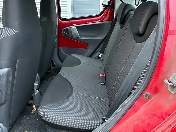 Toyota Aygo 2011 photo 5