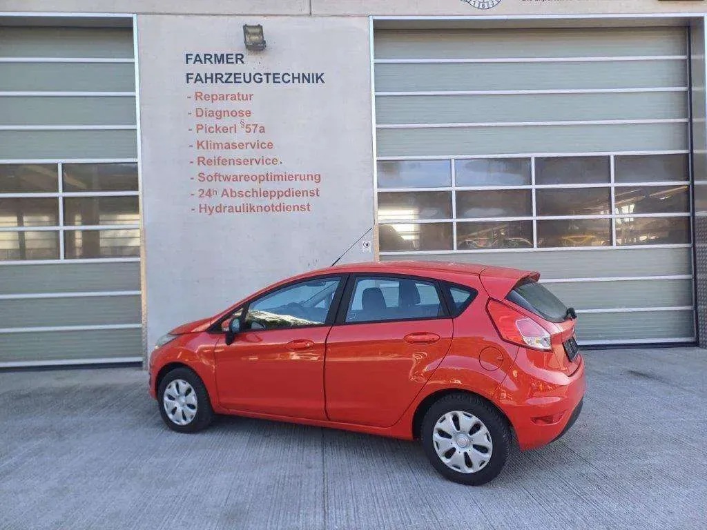 Ford Fiesta 2017 photo 2