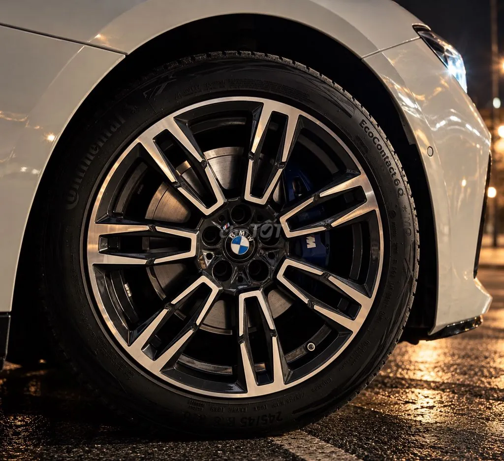 BMW 5 Series 2025 photo 4
