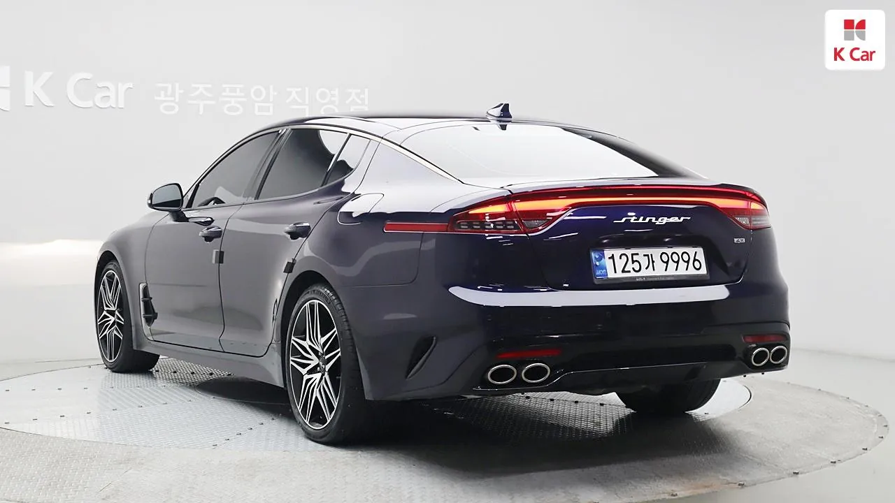 Kia Stinger 2023 photo 2