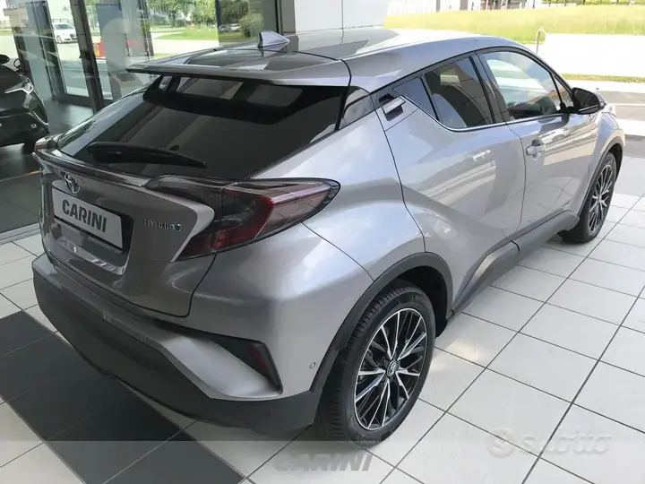 Toyota C-Hr 2018 photo 4