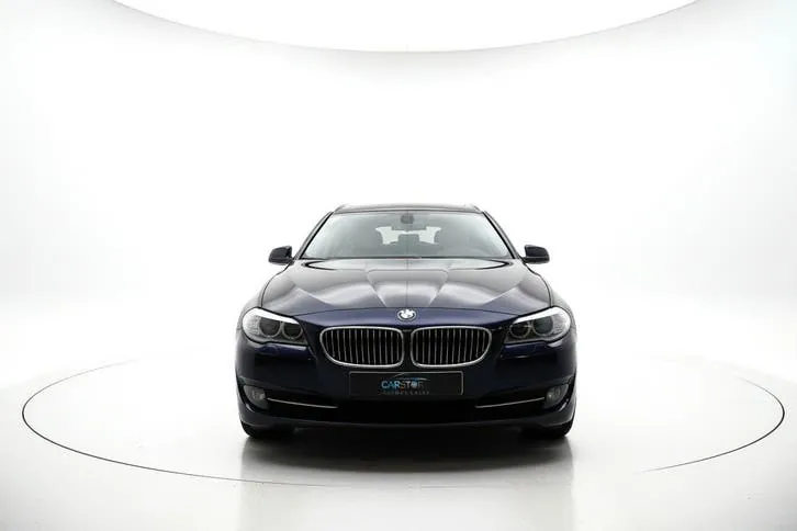 BMW 5Series 2011 photo 2