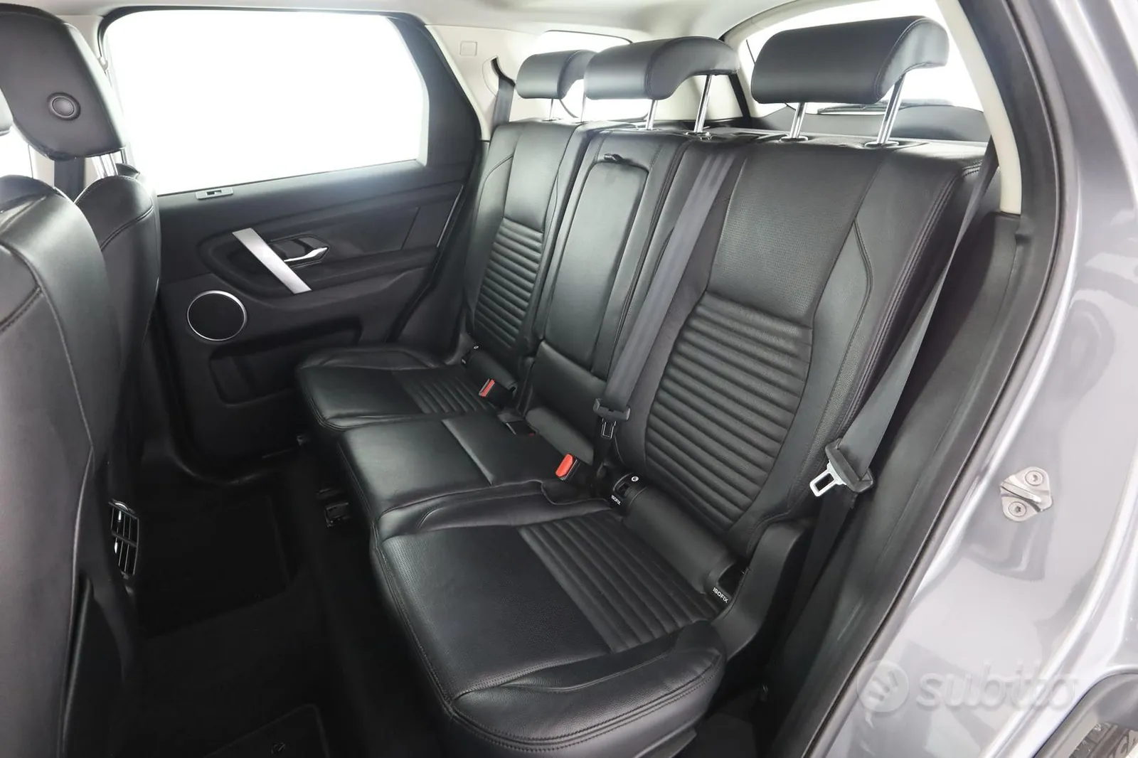 Land Rover Discovery Sport 2021 photo 3
