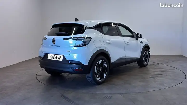 Renault Captur 2026 photo 2