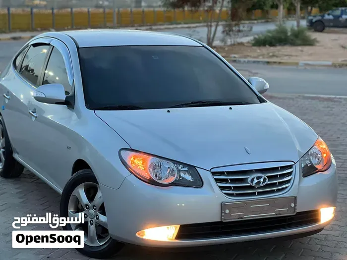 Hyundai Avante 2010 photo 3