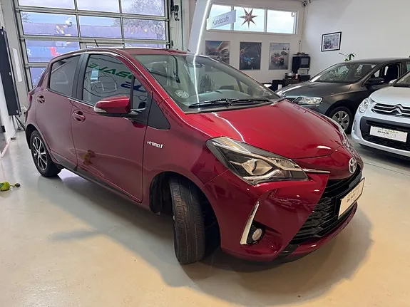 Toyota Yaris 2017 photo 3