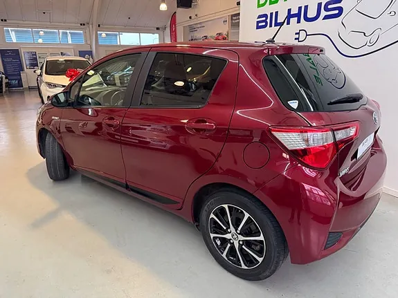 Toyota Yaris 2017 photo 4