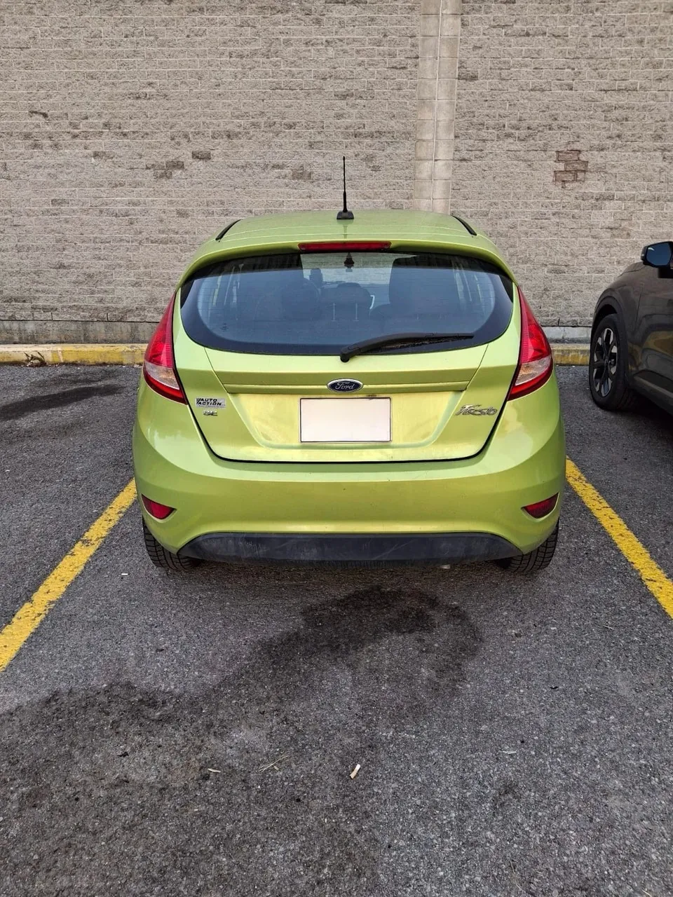 Ford Fiesta 2011 photo 2