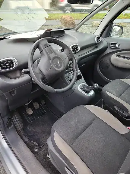 Citroen C3 Picasso 2010 photo 3