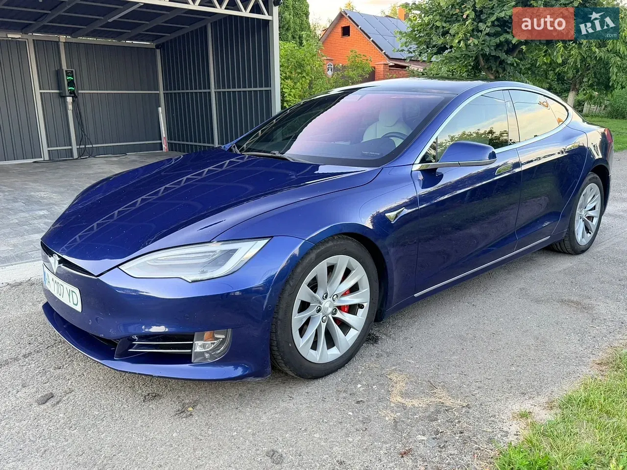Tesla Model S 2017 photo 2