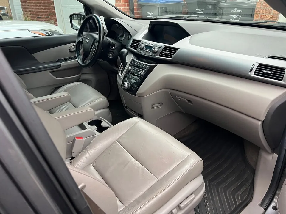 Honda Odyssey 2011 photo 5