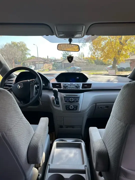 Honda Odyssey 2015 photo 5