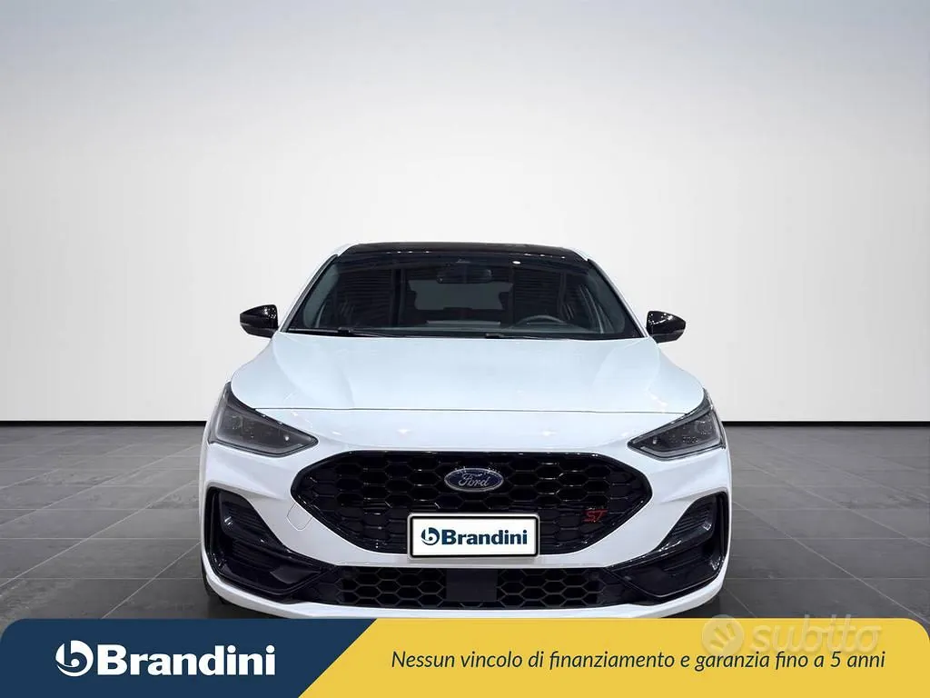 Ford Focus 2024 photo 3
