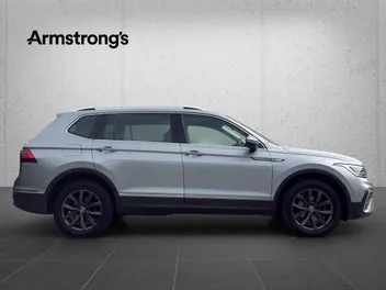 Volkswagen Tiguan 2023 photo 5