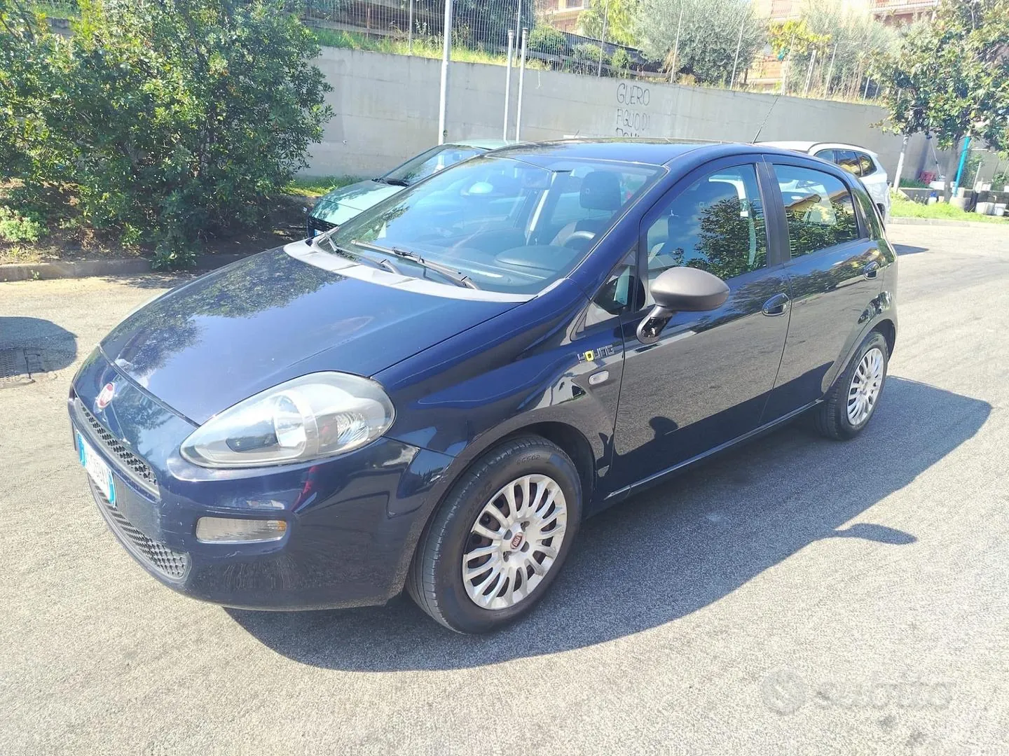 Fiat Punto 2015 photo 2