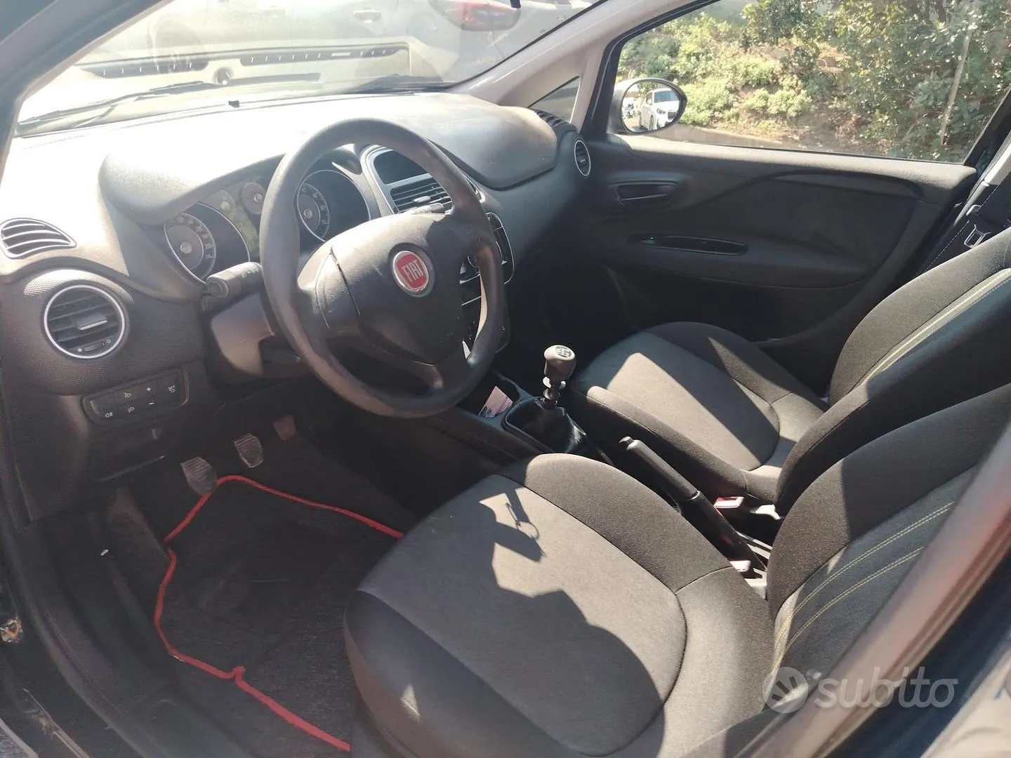 Fiat Punto 2015 photo 4