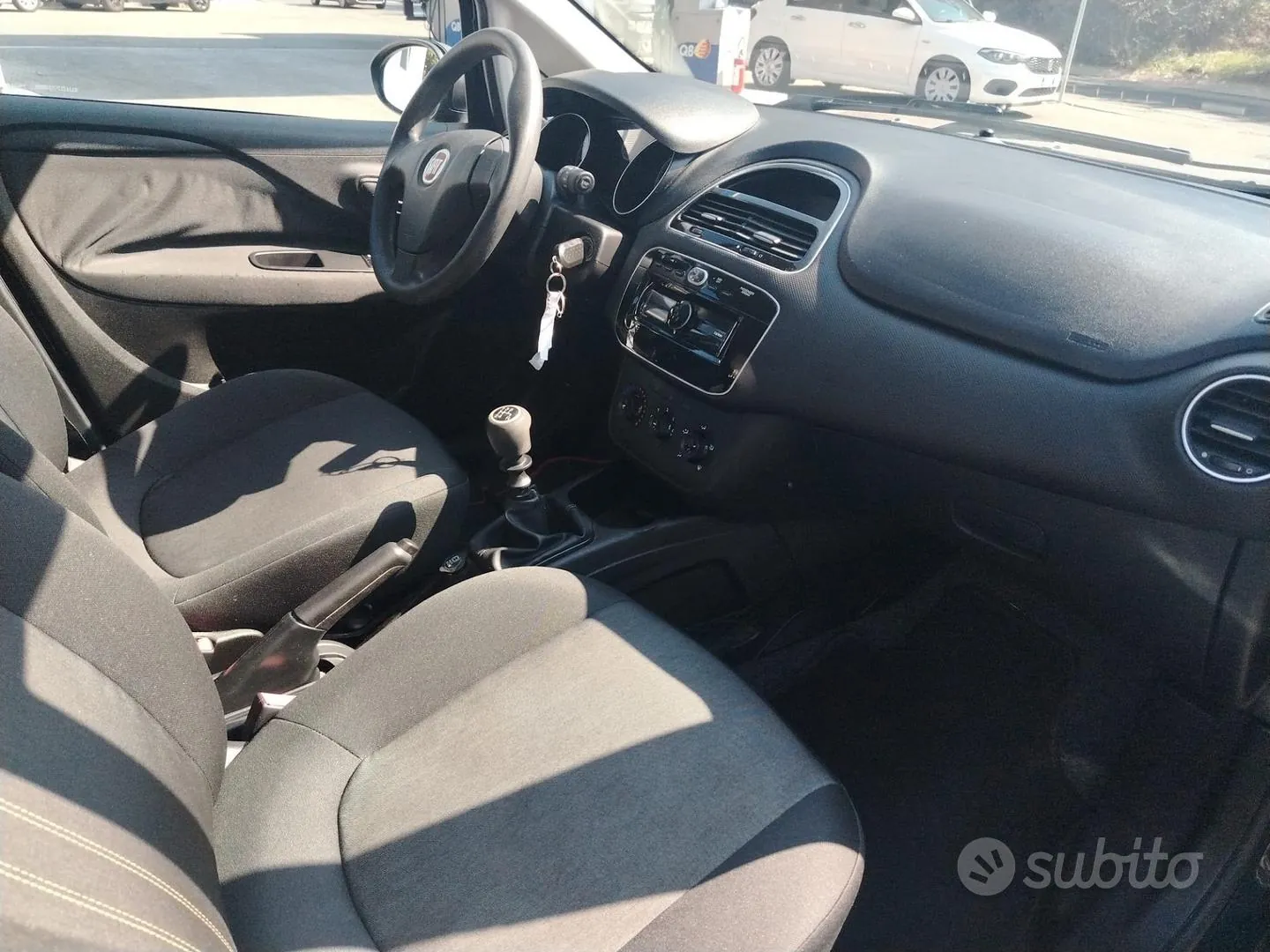 Fiat Punto 2015 photo 5