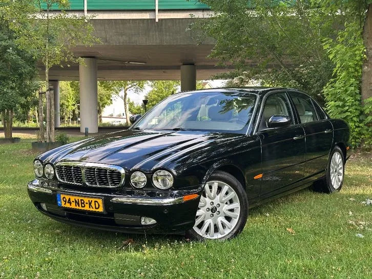 Jaguar Xj