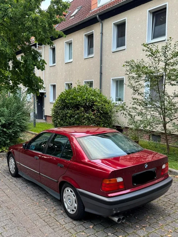 BMW 320I