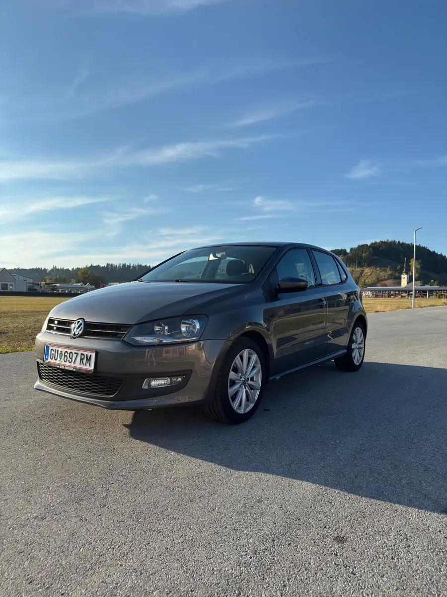Volkswagen Polo 2011 photo 2