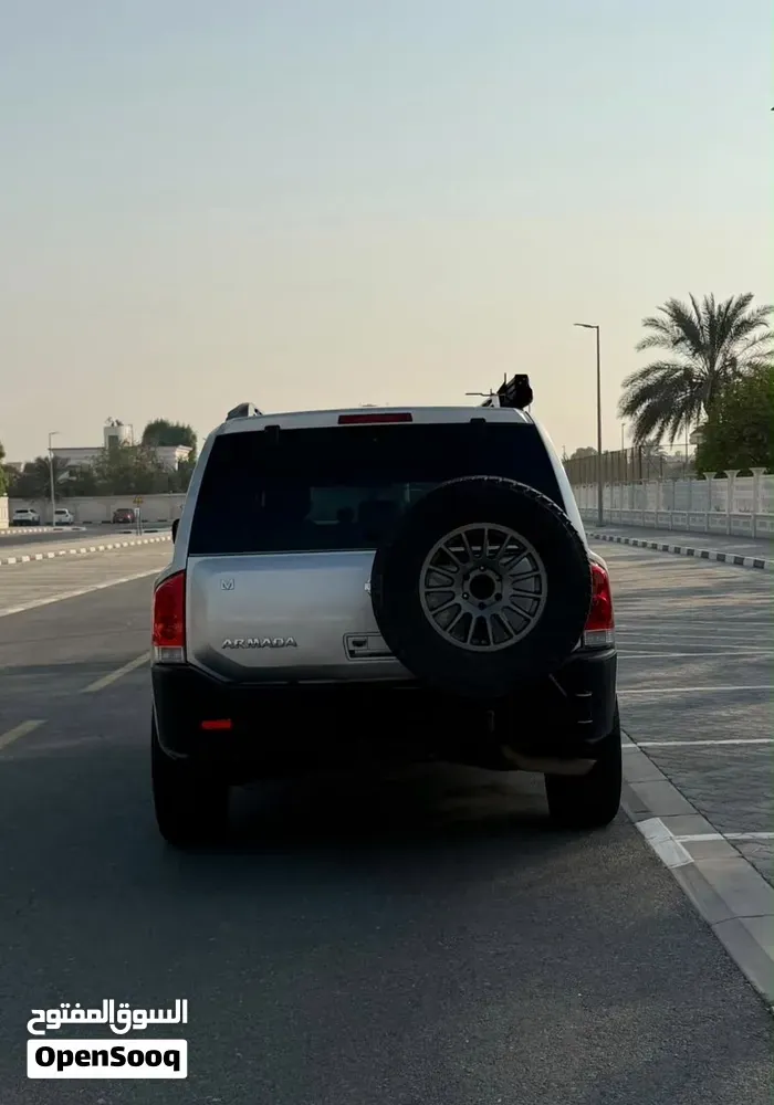 Nissan Armada 2009 photo 2