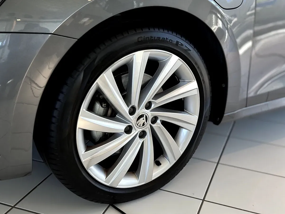 Skoda Octavia 2024 photo 3