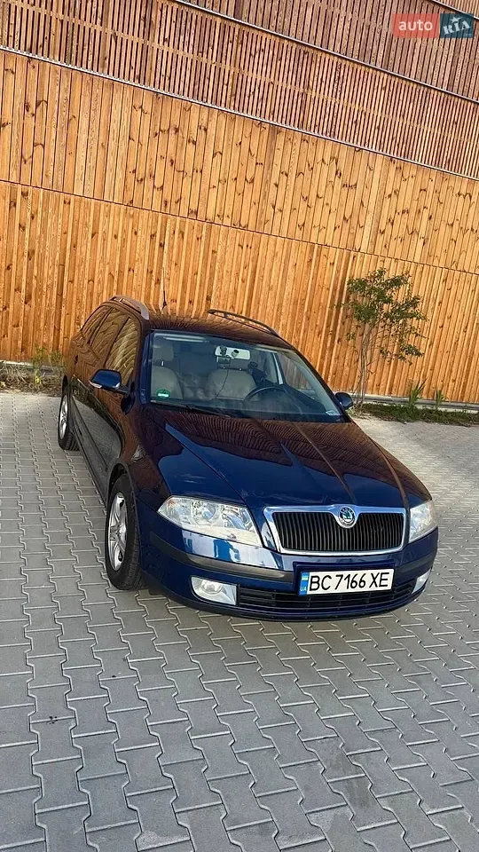Skoda Octavia 2008 photo 3