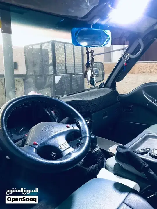Hyundai H 100