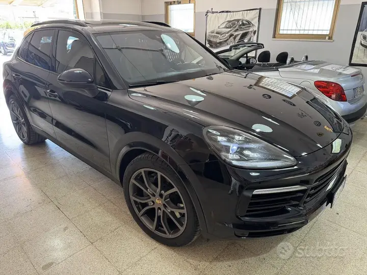 Porsche Cayenne 2018 photo 2