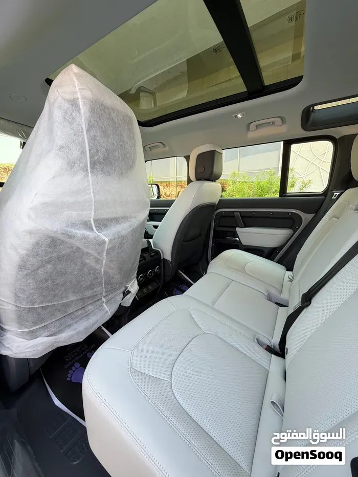 Land Rover Defender 2026 photo 4