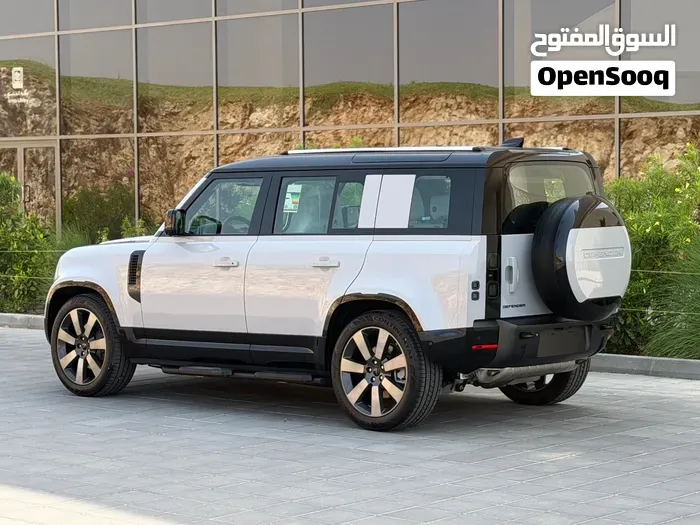 Land Rover Defender 2026 photo 3