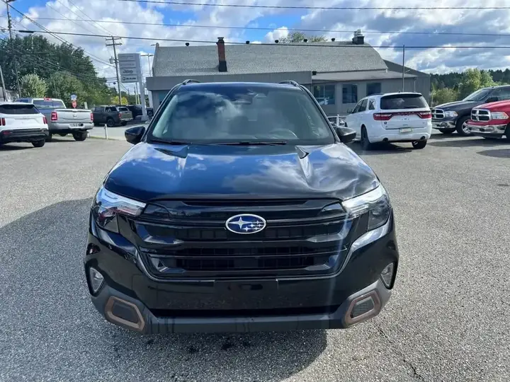 Subaru Forester 2025 photo 2