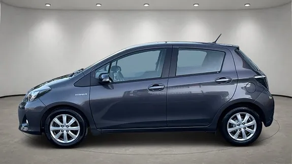 Toyota Yaris 2013 photo 4