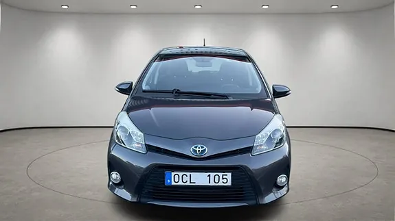 Toyota Yaris 2013 photo 2