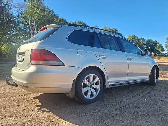 Volkswagen Golf Vi 2010 photo 2