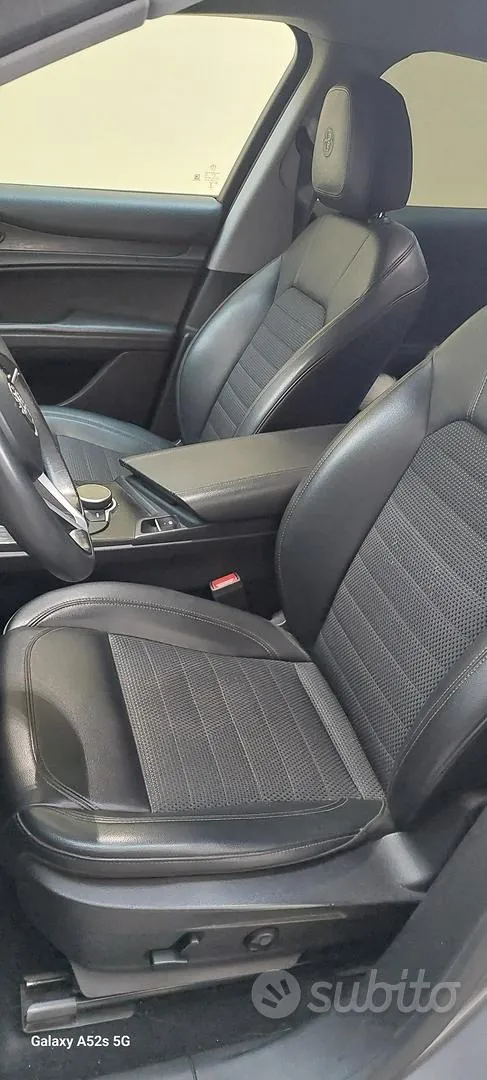 Alfa Romeo Stelvio 2018 photo 2